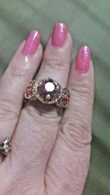 Hermoso NUEVO Disfraz Imitación Rubí Granate Anillo Talla 6 #691 Foto 1 de 3