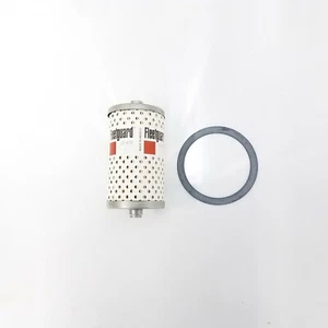 Fleetguard LF672 Farmall IH Cub 154 184 185 LoBoy Engine oil filter with gasket - Picture 1 of 1
