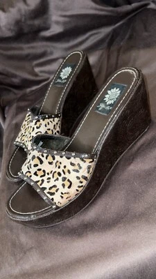 Caja Amarilla Plataforma Cuñas Talla 8 Leopardo Guepardo Estampado Vintage Elegante Cuero Foto 1 de 4
