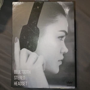 New in Box Royal Bluetooth Stereo Headset - Photo 1 sur 4