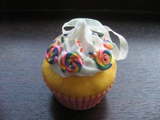 Kurt S Adler Realistic Cupcake Christmas Tree Bauble NEW