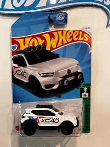 2024 HOT WHEELS WHITE VOLVO XC40 RECHARGE 2/10 GREEN SPEED 14/250 HTC81 - Picture 1 of 1