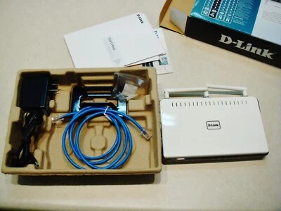 D-Link DIR-655 300 Mbps 4-Port Xtreme N Gigabit Wireless Router MINT in the box  - Image 1 of 4
