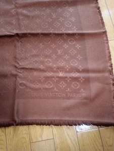 [Louis Vuitton] Braun Stola Seide Quadrat Schal Monogramm Made in France Brandneu - Bild 1 von 24