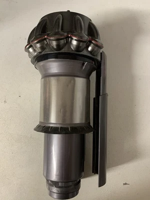 Ciclone Dyson V10 - Immagine 1 di 4