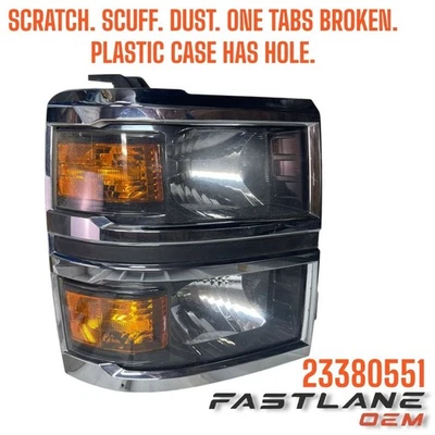 Conjunto de faros Chevrolet Silverado 1500 2014-2015, diestro usado OEM 23380551 Foto 1 de 4