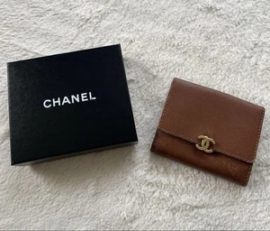 Chanel Bifold Wallet Used Scratched Coin Pocket Leather Compact - Picture 1 of 8