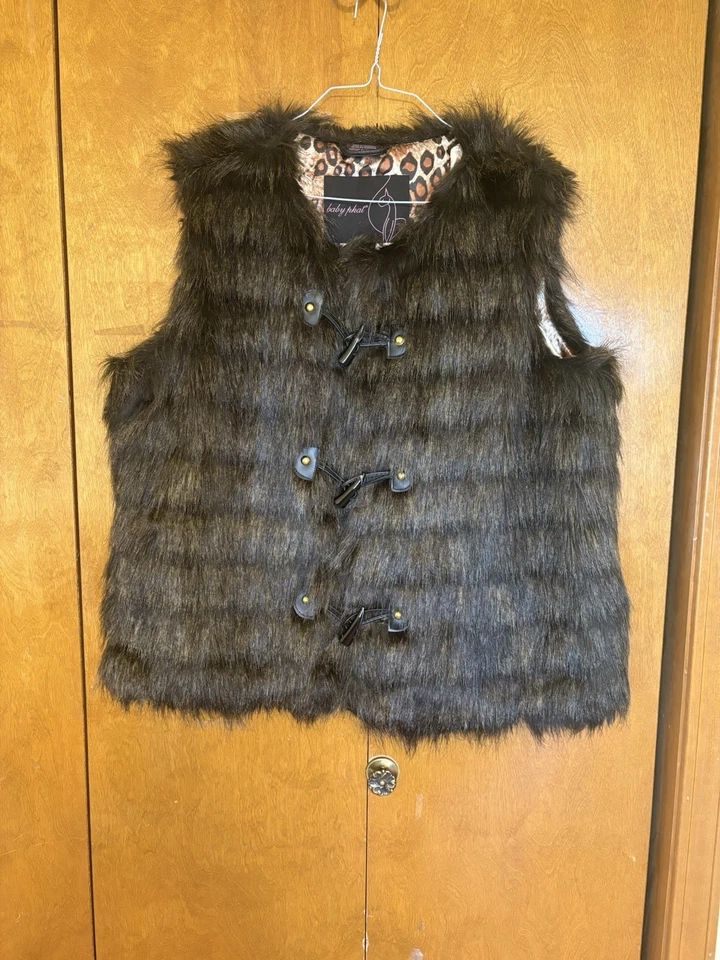 Chaleco para mujer 2XL de piel sintética marrón oscuro con hebillas cálido acogedor cómodo invierno Foto 1 de 4