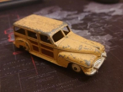 Coche Modelo Diecast Vintage Dinky Meccano Plymouth Woody Estate Nº 334  Foto 1 de 4