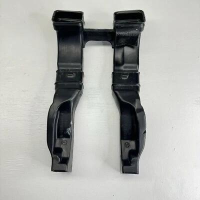 Mercedes Benz W211 Clase E 2003-2009 conducto de aire centro inferior delantero 2118312246 Foto 1 de 4