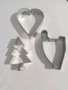 Lotto Mini Tagliabiscotti Vintage Set Cuore, Albero, Pollo - Foto 1 di 12