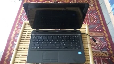 PC HP Pavilion 15-B141EL Per Ricambi i3 D5M58EA Scocca Tastiera Ita Batteria - Immagine 1 di 4