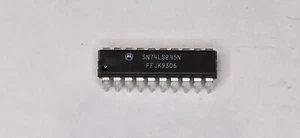 3pcs Motorol 74LS245N octal bus transceiver, 3-state output - Picture 1 of 1