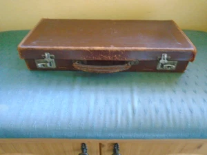 Vintage Masonic Regalia - Brown Leather Case - see pictures - Picture 1 of 7