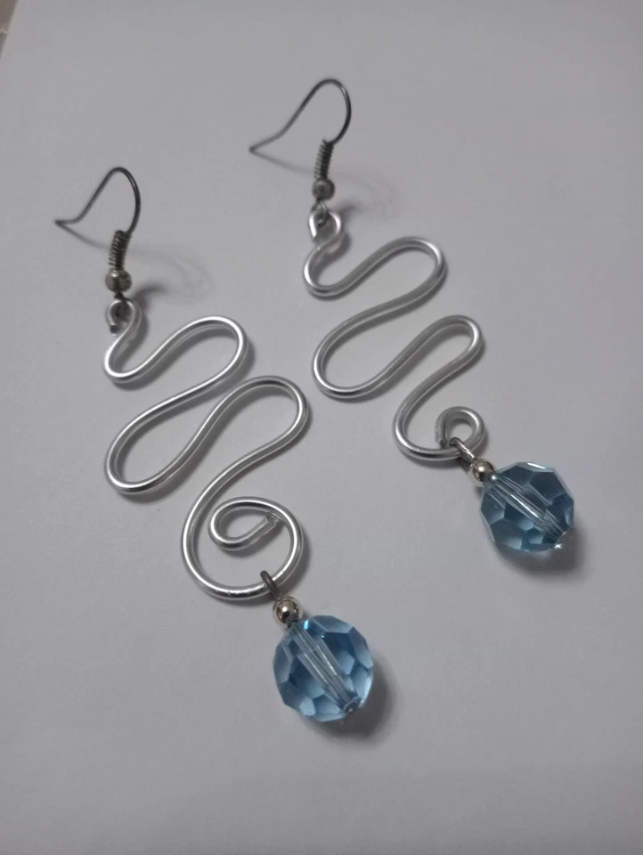 Orecchini Fatti A Mano Con Perla Azzurro Cielo - Immagine 1 di 1