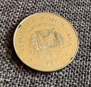 Dominican Republic 1989 '25 Centavos' Nickel Plated Steel Coin - Picture 1 of 3