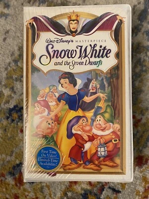 Walt Disney Masterpiece Snow White And The Seven Dwarfs VHS SEALED NEW! Vintage - Image 1 of 4
