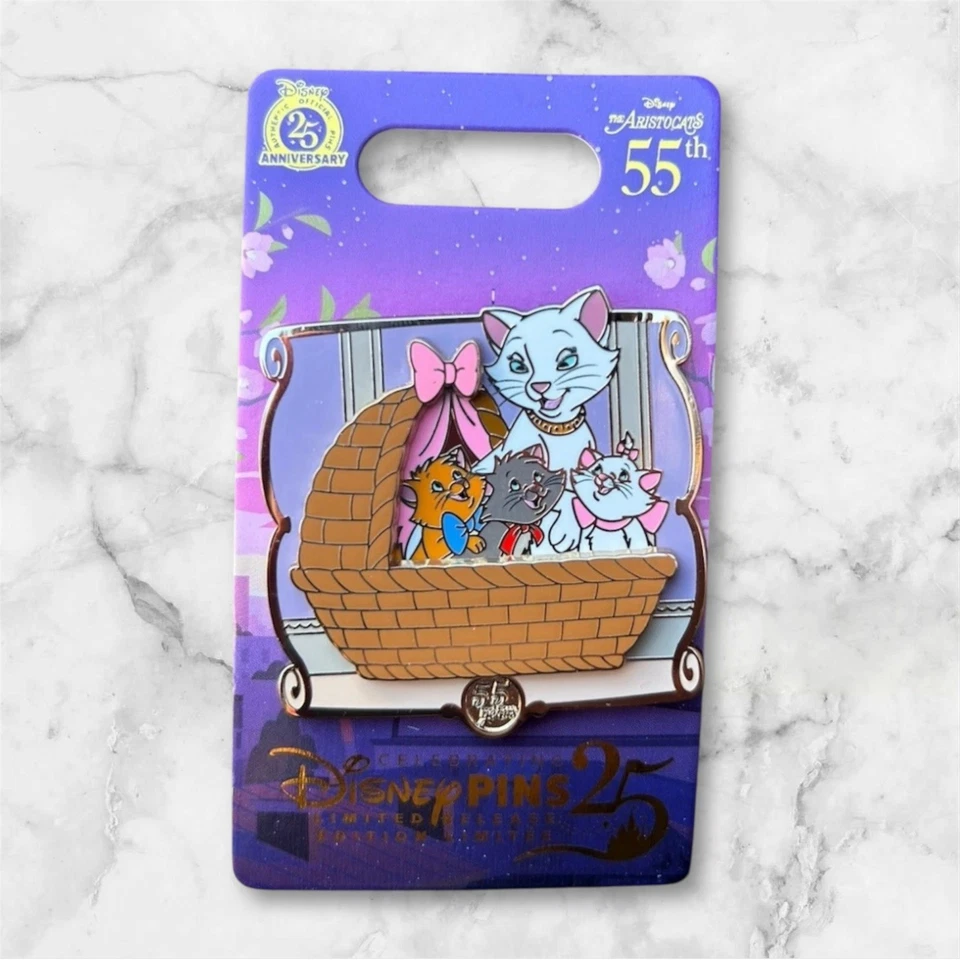 Prendedor de duquesa y gatitos del 55 aniversario de los parques de Disney The Aristocats 2025 Foto 1 de 1