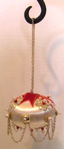 Spilla a spinta bianca e arancione ornamento con lampadario stile design Natale Vint. - Foto 1 di 5