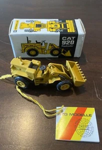 NZG No.112 Caterpillar 920 Radlader - Picture 1 of 5