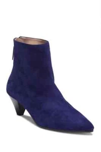 Botas al tobillo Stuart Weitzman con cremallera pirámide de gamuza $555 - Imagen 1 de 7