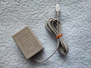 Genuine/Official Nintendo 3DS AC Adapter US Japan 100-120V WAP-002 - Picture 1 of 2