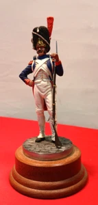 VINTAGE ALMOND SCULPTURES FRENCH FOOT GRENADIER OF THE GUARD 1804-1815 AS/A5 - Picture 1 of 9
