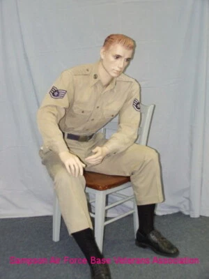 MANNEQUINSSHOP 5 ft H Male Seated Mannequin, Skin tone with Face Makeup, M/L size, SFM54FT