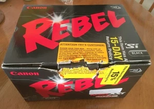 Canon EOS Digital Rebel XSi - EOS 450D 12.2MP Digital SLR Camera - Black & Lens - Picture 1 of 11