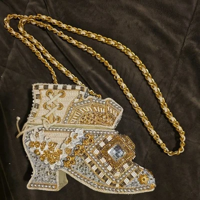 Bolso de Mano Mary Frances RARO Marfil Vintage Caja Dura con Cuentas en Forma de Bota Foto 1 de 4