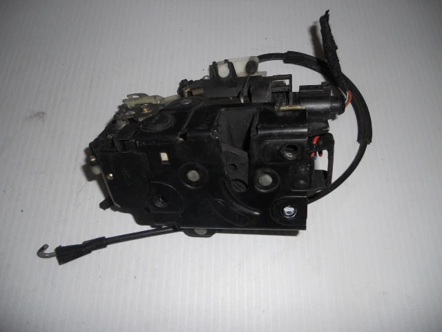 Cerradura puerta actuador conductor trasero izquierdo volkswagen jetta 2001 Foto 1 de 1