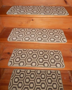 13 Step 10'' x 26'' + 1 Landing 26'' x 29'' Tufted carpet rug Stair 100% Wool  - Picture 1 of 4