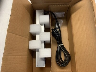 BAYTECH PDU1 S/N 18113111-08 10 PORT RACK - Image 1 of 4