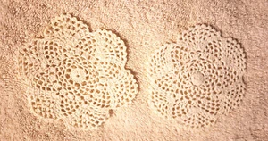 Vintage 4” Hand Crochet White Doilies - Picture 1 of 3