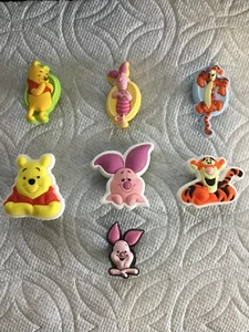 ENCANTO DE ZUECO WINNIE THE POOH JIBBITZ POOH PIGLET JIBBITZ TIGGER JIBBITZ - Imagen 1 de 8