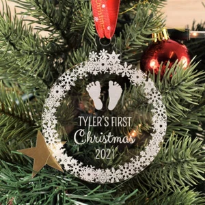 Personalisiertes Weihnachtsbaubeln gravierte Baumdekoration Geschenk - Baby 1. Weihnachten - Bild 1 von 1
