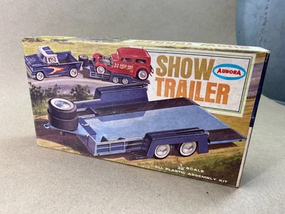 Rare! 1963 Aurora "Show Trailer" Model kit 1/32 Unbuilt. - Image 1 of 4