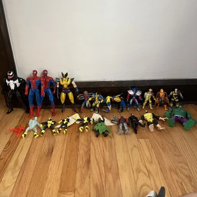 Лот из 22 игрушечных экшн-фигурок Marvel и X-Men - Изображение 1 из 4