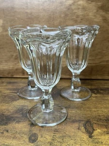 3 vasos de helado de tulipán de vidrio transparente vintage - Imagen 1 de 6