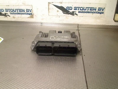ECU Volkswagen Polo V (6R) Hatchback 1.4 GTI 16V (CTHE(Euro 5)) 2013 03C906026K Foto 1 de 4