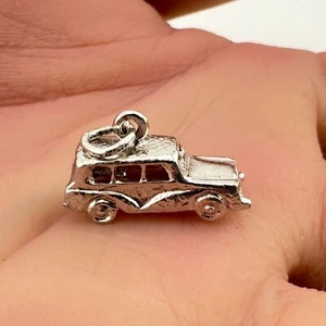 Vintage 925 Sterling Silver Taxi Cab Charm Pendant 3/4'' (2.2g) - Picture 1 of 5
