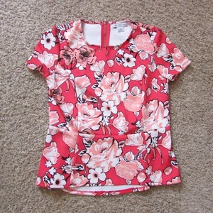 NWOT Liz Claiborne Medium Red White Coral Floral Stretch Poly Top Scoop Neck - Picture 1 of 2