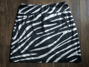 Tail Black & White Flowy Stripe Print Athletic Womens Skorts Size XS Golf Tennis - Picture 1 of 13