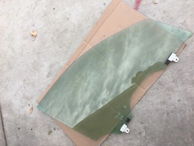 VIDRIO VENTANA PUERTA PASAJERO DELANTERO DERECHO 2010-2013 INFINITI G37 OEM Foto 1 de 4