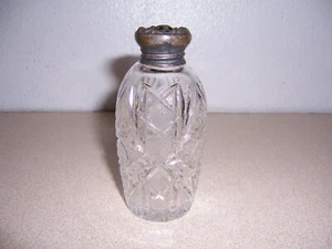 Schöner amerikanischer Brillantschliff Glas Shaker 4,25" mit Sterling Repousse Deckel - Bild 1 von 4