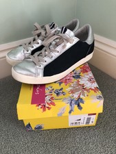 ladies navy trainers size 6