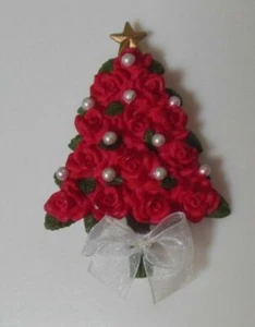 Vintage Avon Harz rote Rose & Kunstperlen Weihnachtsbaum Brosche Stern weißes Band - Bild 1 von 2