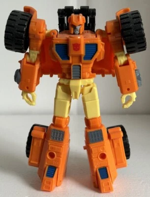 Transformers Generations Thrilling 30 Deluxe Class Scoop (No Mini-Con Figures) - Image 1 of 4