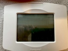 Honeywell z-wave thermostat TH8320ZW 1000