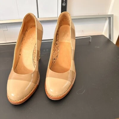 The Office Of Angela Scott Ran Tacones Marrón Rayas EU 36 Excelente Estado Foto 1 de 4